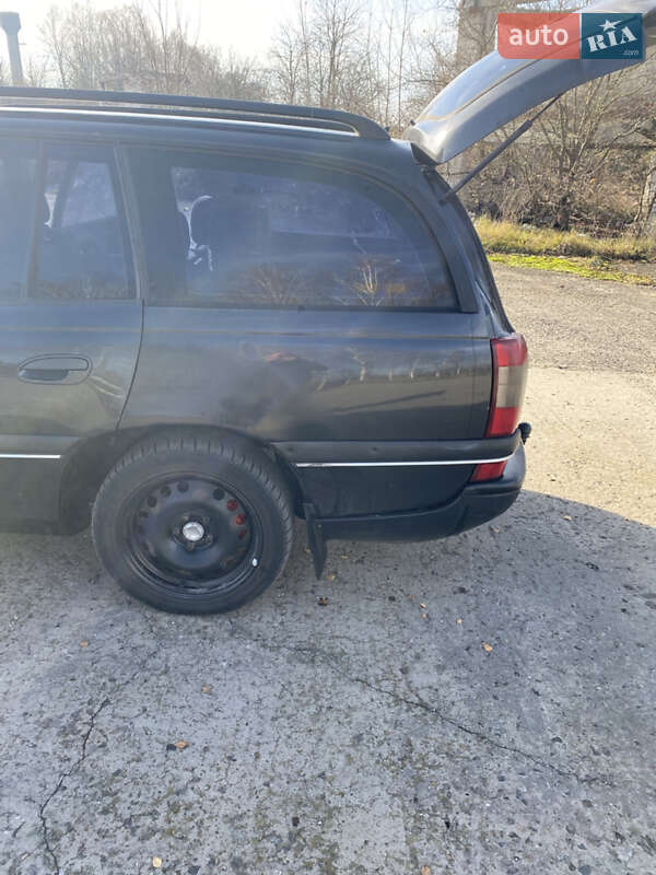 Универсал Opel Omega 1998 в Деражне