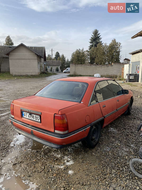 Седан Opel Omega 1987 в Городенке