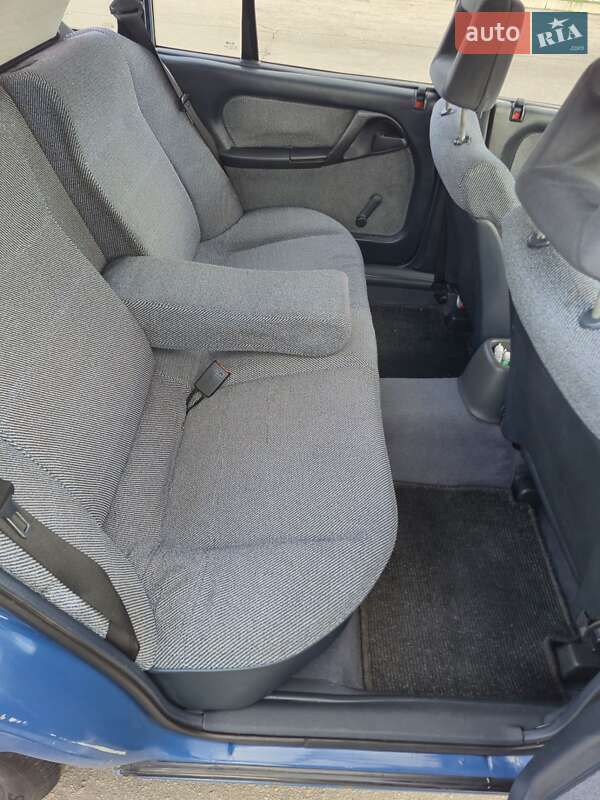 Седан Opel Omega 1987 в Кременчуге