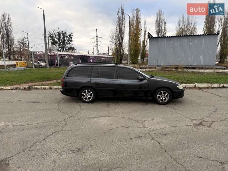 Універсал Opel Omega 1996 в Києві