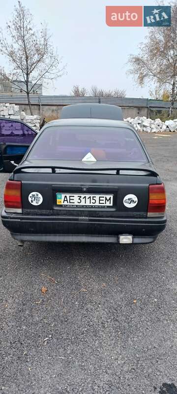Универсал Opel Omega 1988 в Днепре