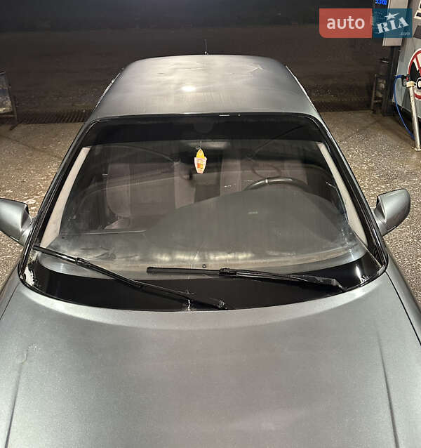 Седан Opel Omega 2000 в Черновцах