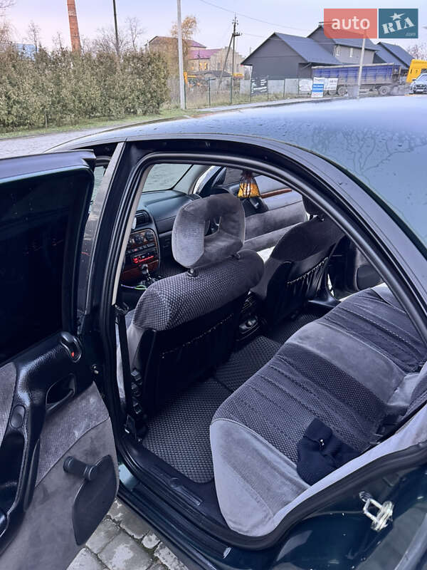 Седан Opel Omega 1996 в Борщеві