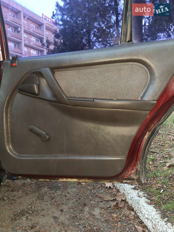 Седан Opel Omega 1990 в Полтаві