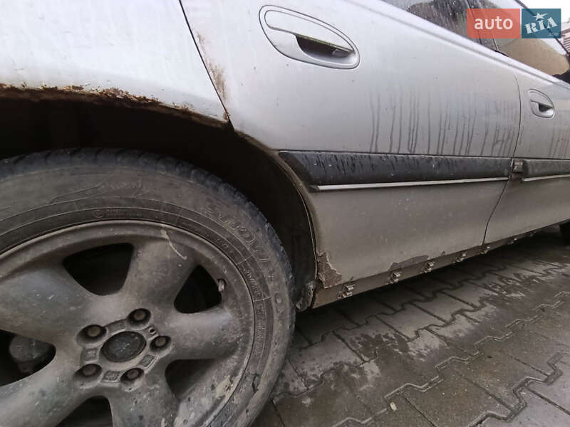 Седан Opel Omega 1997 в Хмельницком