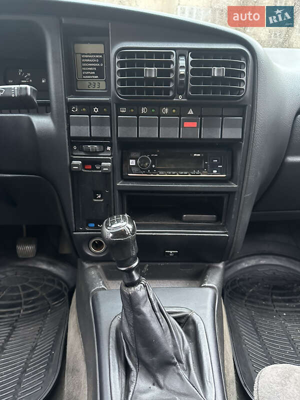 Седан Opel Omega 1992 в Києві фото 8 Седан Opel Omega 1992 в Києві