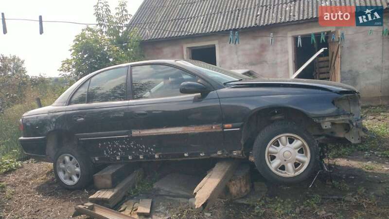 Седан Opel Omega 1994 в Ярмолинцах