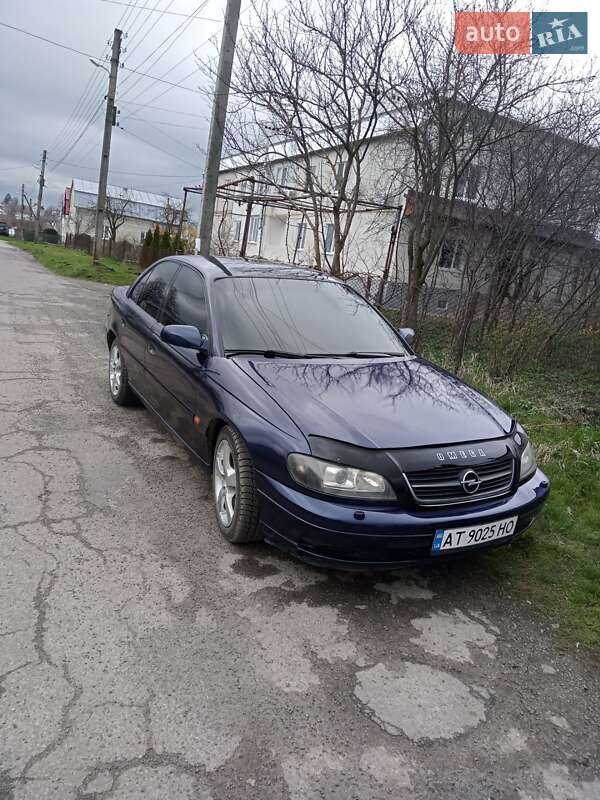 Opel Omega 2000