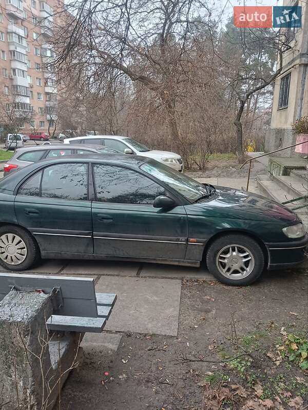 Седан Opel Omega 1996 в Києві