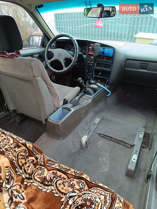 Седан Opel Omega 1988 в Запорожье фото 12 Седан Opel Omega 1988 в Запорожье