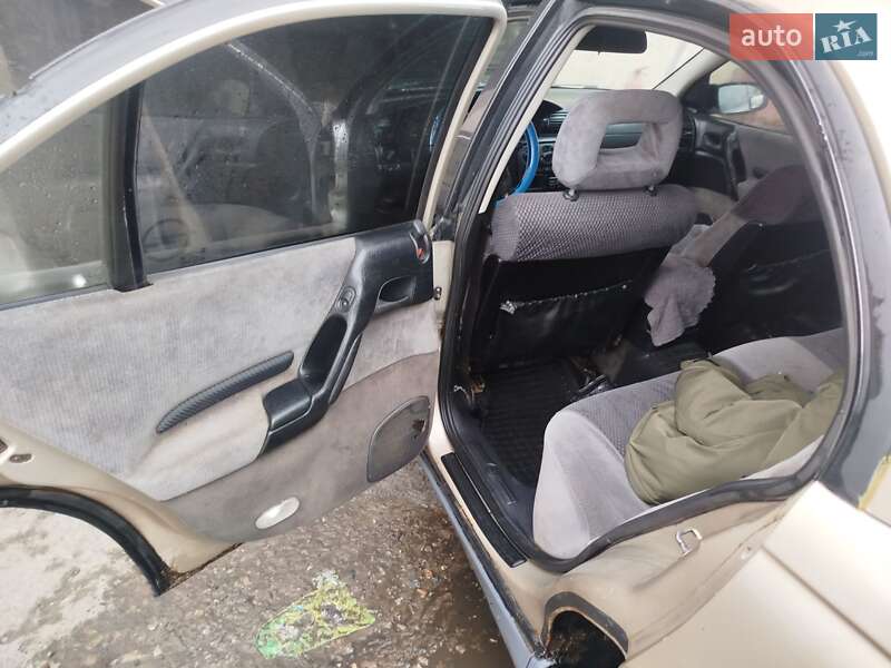 Седан Opel Omega 1995 в Тарасовке