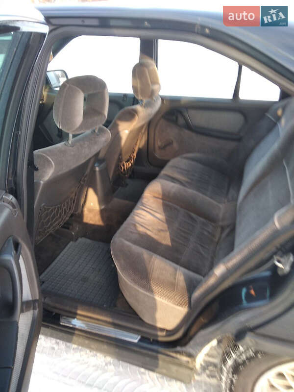 Седан Opel Omega 1988 в Переяславе фото 11 Седан Opel Omega 1988 в Переяславе