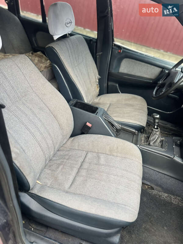Седан Opel Omega 1990 в Вашковцах фото 11 Седан Opel Omega 1990 в Вашковцах