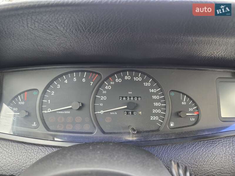 Седан Opel Omega 1998 в Каменском