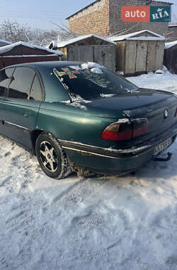Седан Opel Omega 1996 в Киеве