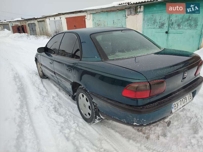 Седан Opel Omega 1995 в Изяславе