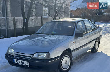 Седан Opel Omega 1988 в Стрые