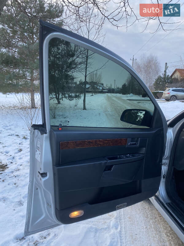 Седан Opel Omega 2000 в Полтаве