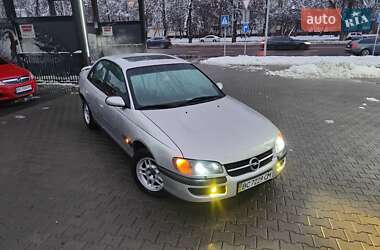Седан Opel Omega 1998 в Львове