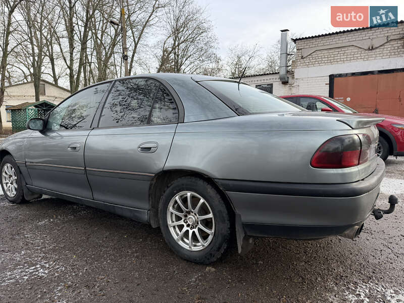 Седан Opel Omega 1995 в Апостолово