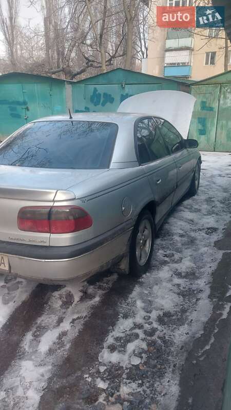 Седан Opel Omega 1996 в Одессе