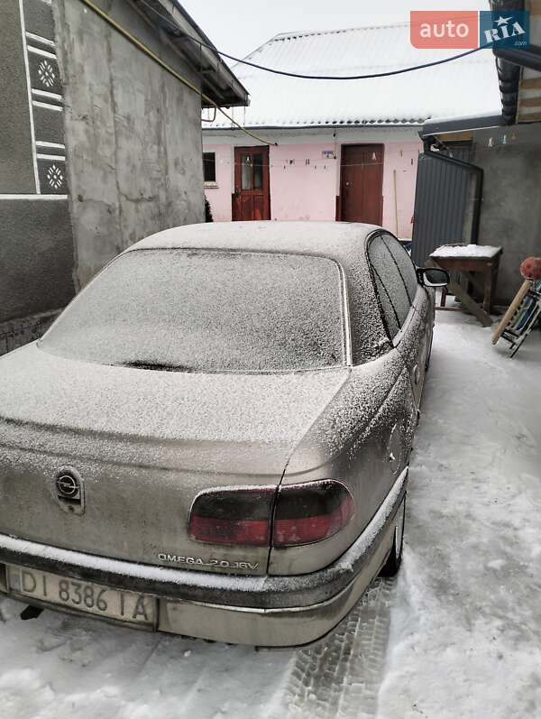 Седан Opel Omega 1996 в Каменец-Подольском