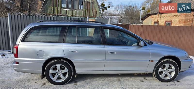 Opel Omega 2000