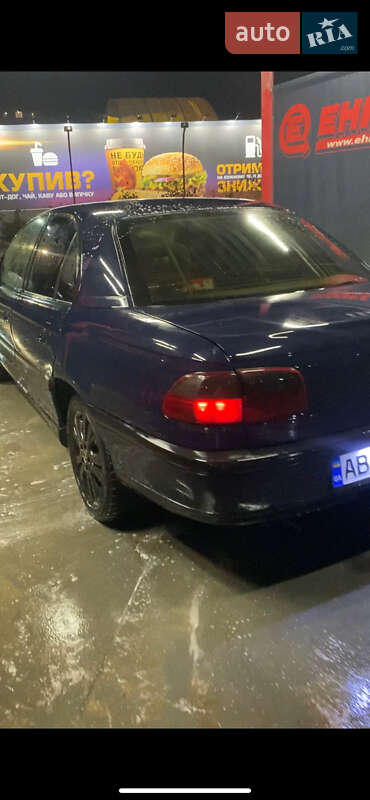 Седан Opel Omega 1996 в Виннице