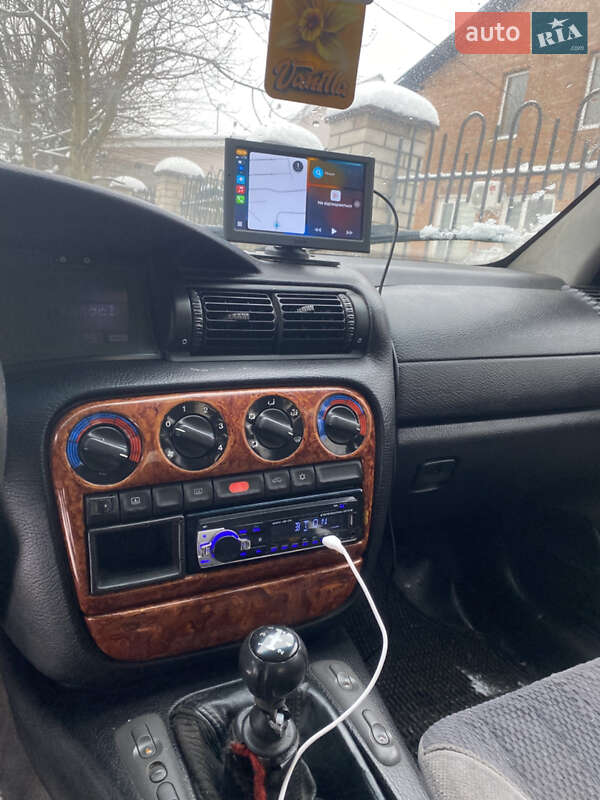 Седан Opel Omega 1996 в Виннице