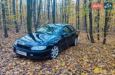 Седан Opel Omega 1995 в Ладыжине