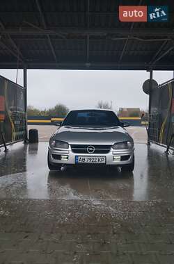 Седан Opel Omega 1996 в Липовці