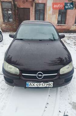 Седан Opel Omega 1995 в Люботине
