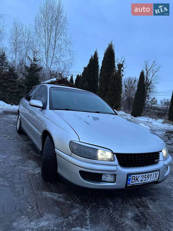 Седан Opel Omega 1999 в Дубно