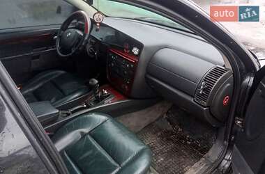 Седан Opel Omega 2002 в Золочеве
