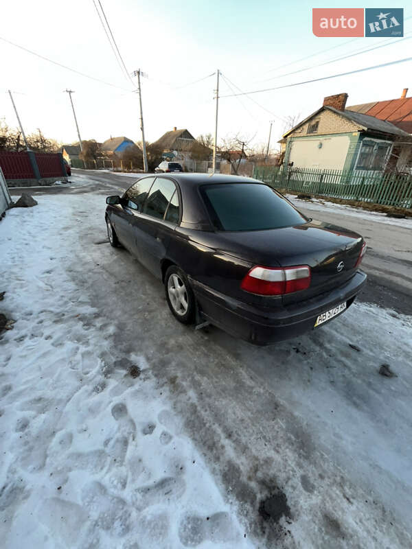 Opel Omega 2000