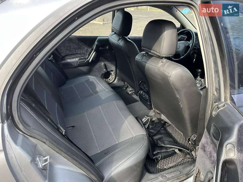 Седан Opel Omega 1994 в Каменском