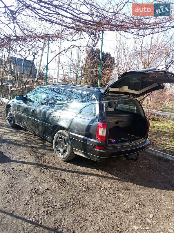 Універсал Opel Omega 2001 в Дрогобичі