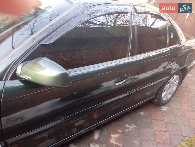 Седан Opel Omega 2003 в Дубно