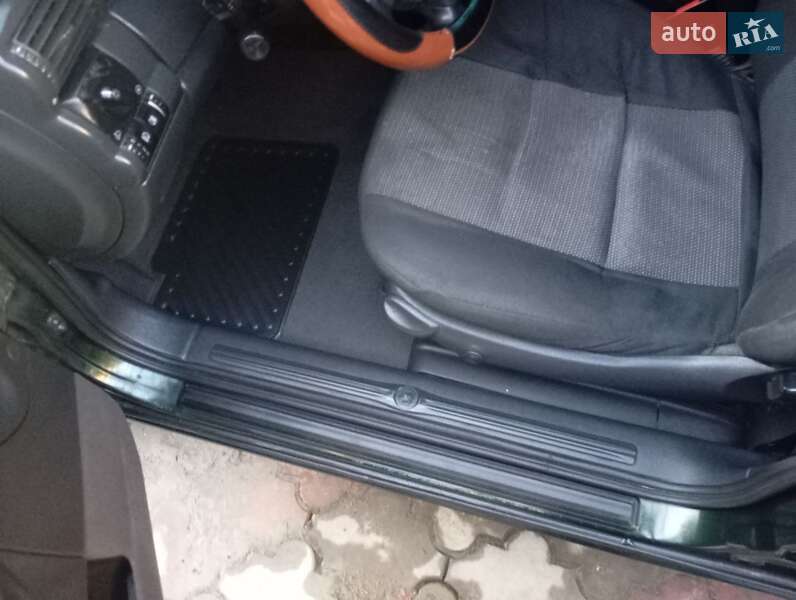 Седан Opel Omega 2003 в Дубно