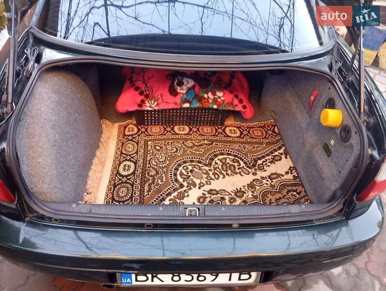 Седан Opel Omega 2003 в Дубно