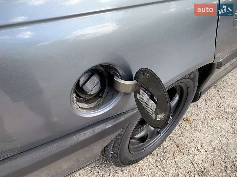 Седан Opel Omega 1997 в Каменец-Подольском