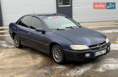 Седан Opel Omega 1995 в Золотоноше