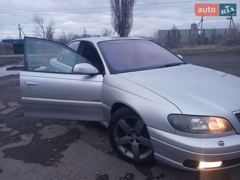 Седан Opel Omega 2002 в Новомиргороде