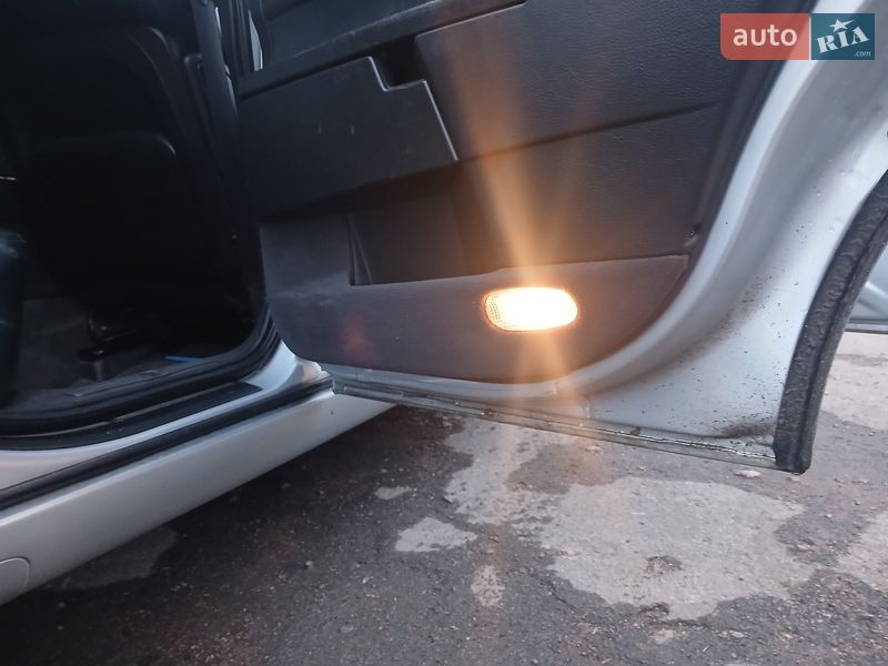 Седан Opel Omega 2002 в Новомиргороде