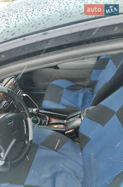 Седан Opel Omega 1997 в Золочеві