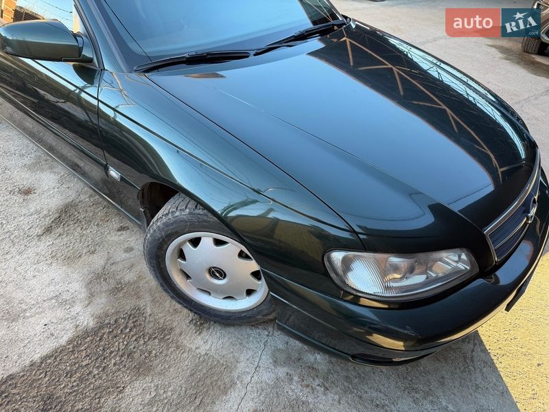 Седан Opel Omega 2003 в Києві
