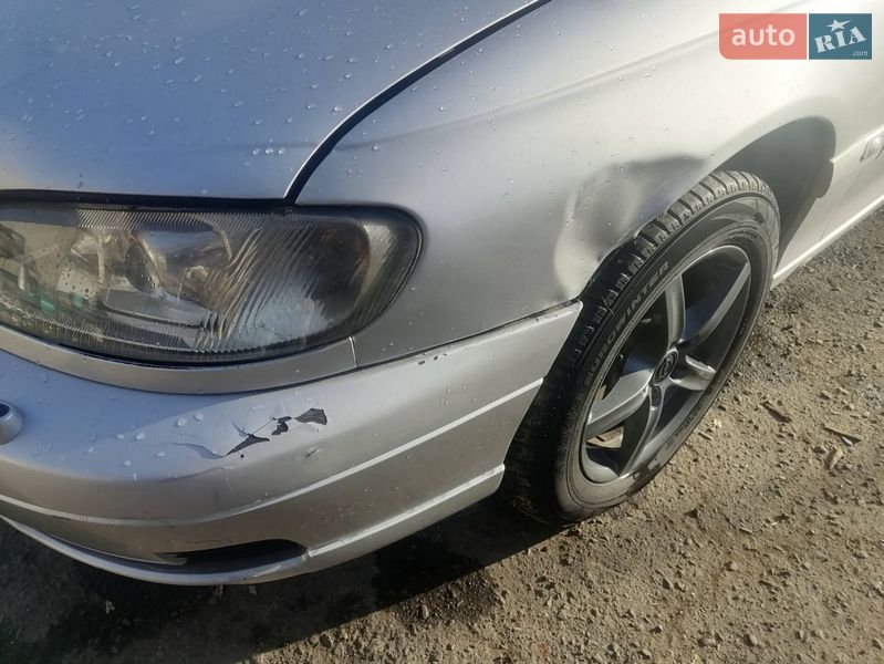 Седан Opel Omega 2001 в Черновцах