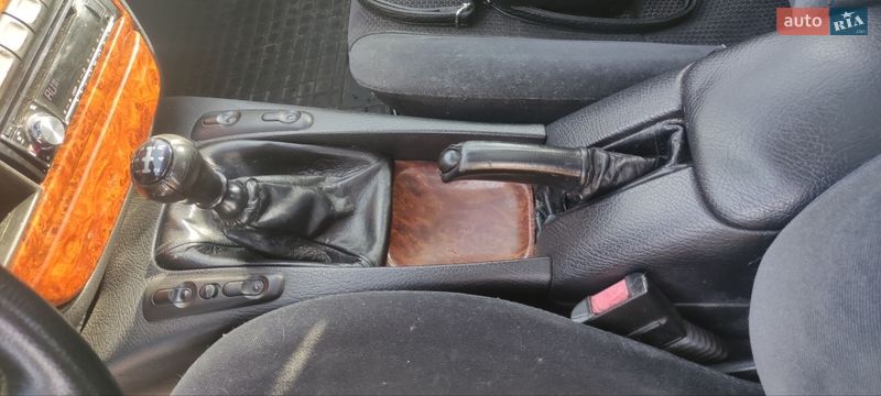 Седан Opel Omega 1999 в Киеве