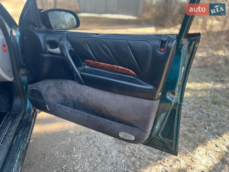 Седан Opel Omega 1995 в Коростене