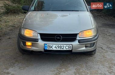 Универсал Opel Omega 1997 в Сарнах